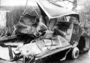 法国作家加缪在车祸中丧生（nongli.85384.com）