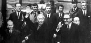 越美签定关于越南问题的巴黎协定(历史上的今天。中國)